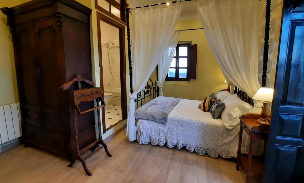 La Casona De Villanueva De Pria ภายนอก รูปภาพ