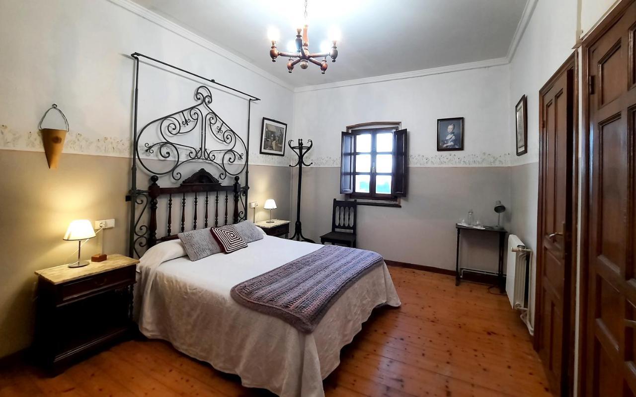 La Casona De Villanueva De Pria ภายนอก รูปภาพ