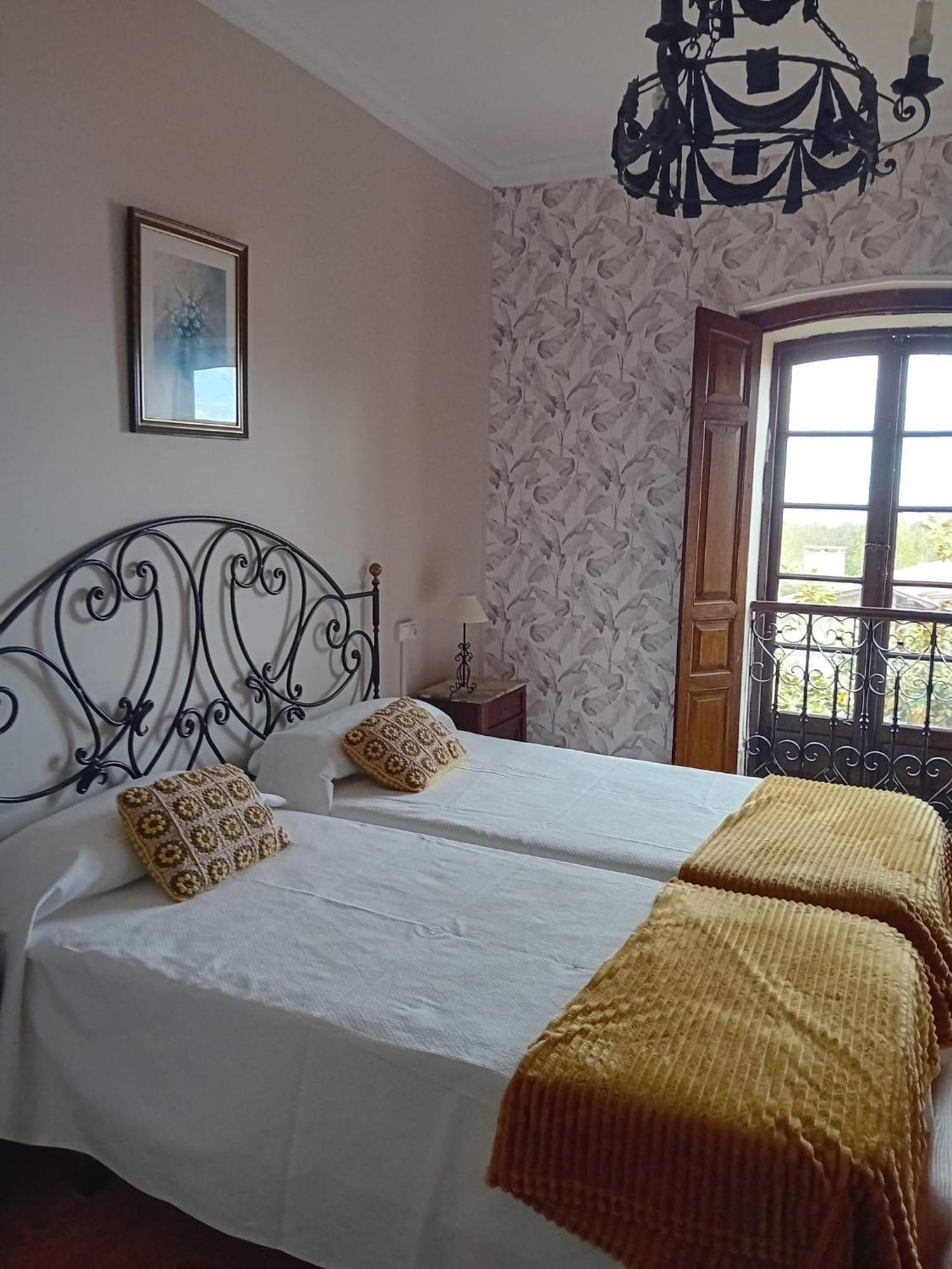 La Casona De Villanueva De Pria ภายนอก รูปภาพ